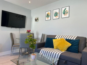 NEW Modern Flat! Monthly Discount! Near City Centre